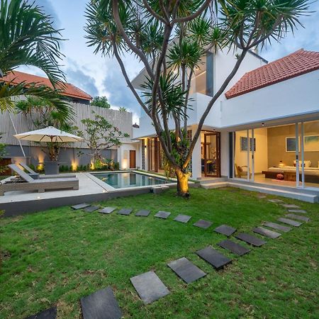 Villa Gemuk Seminyak Zewnętrze zdjęcie
